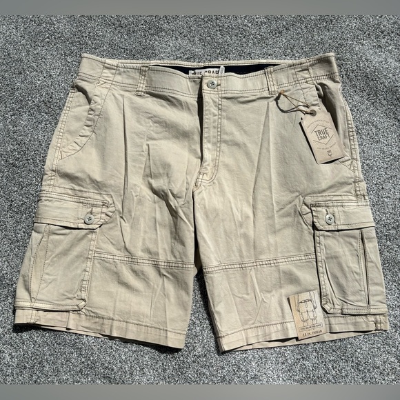 NWT TRUE CRAFT Flex Men’s Khaki Cargo Shorts - Size 40 - Picture 1 of 12